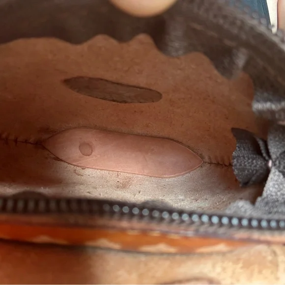 Brown Fox Leather Crossbody Bag - Picture 6 of 11
